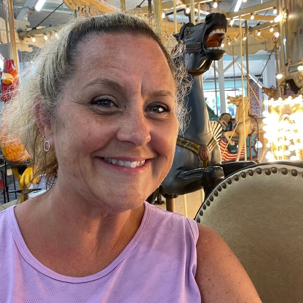 Meet your Posher, Lisa